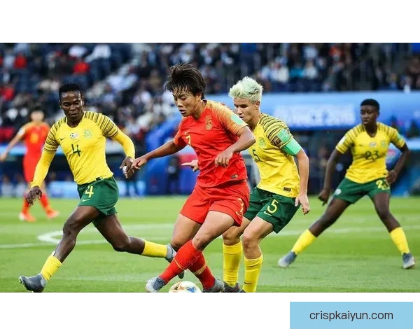 穆西亚拉在近期关键战中的表现稳健，引发外界关注与期待